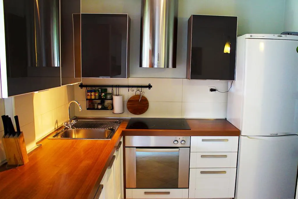 Apartment Pinia Πόρετς Κροατία