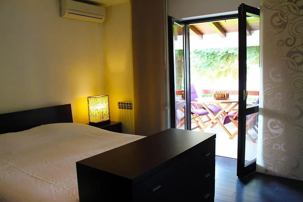 Apartment Pinia Πόρετς 0*,  Κροατία